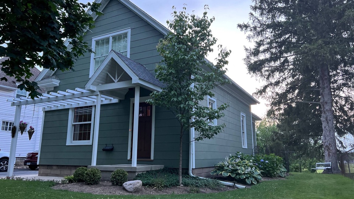 Norwalk House | Craftsman on Main - Near SMP Raceway, Cedar Point, Kalahari & many others!