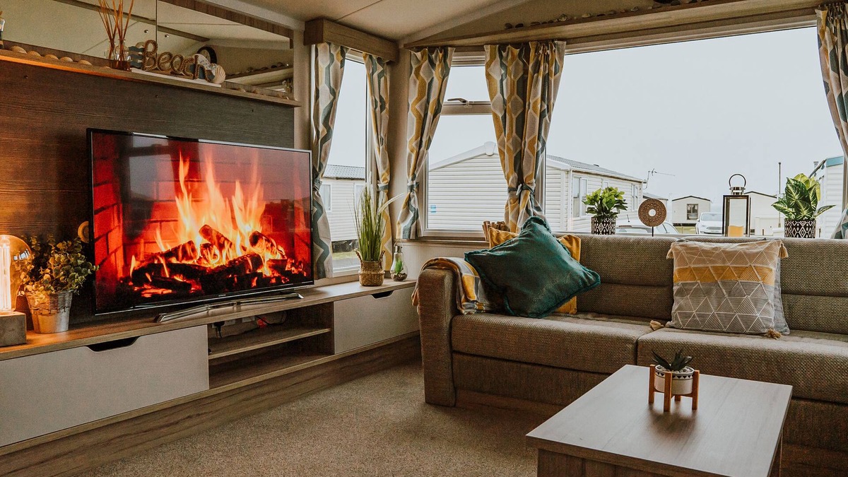 Ayr Cabin | Craig Tara Close to Beach Dog Friendly Free Wifi