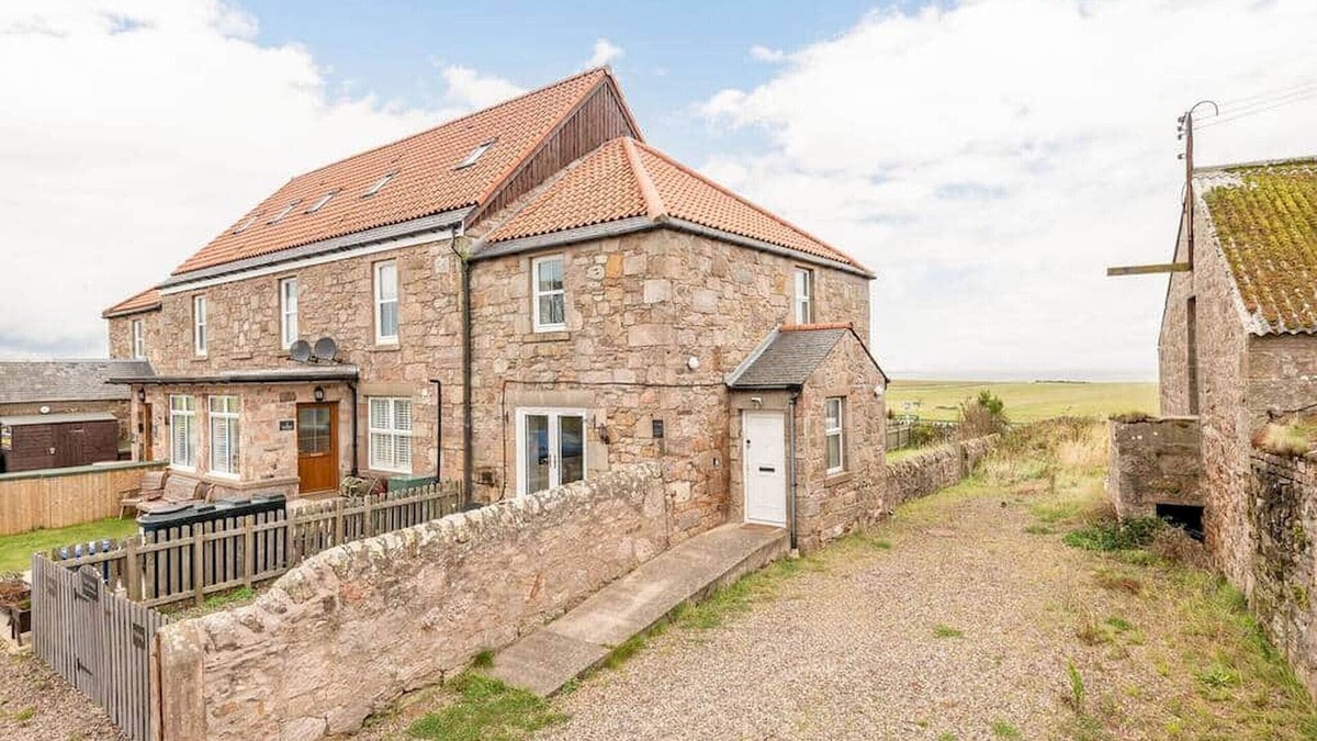 Anstruther Cottage | Craighead Farmhouse | The Cottage