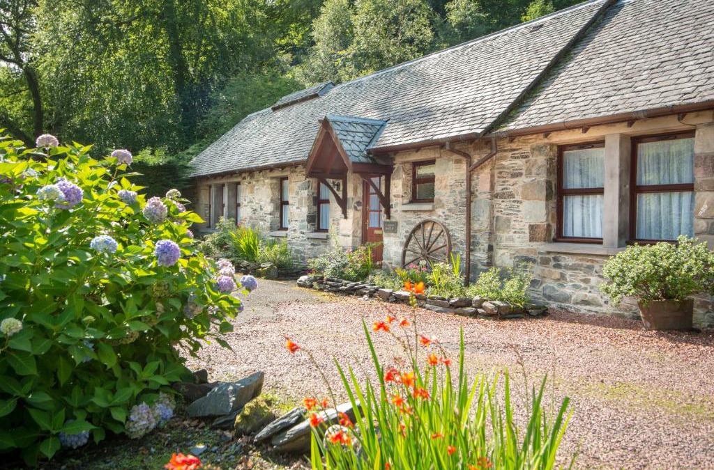 Luss House | Craigton Smiddy