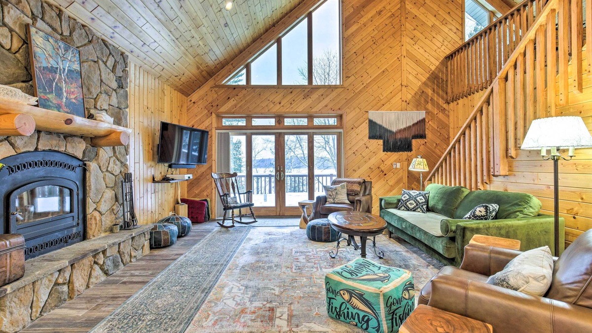 Crandon Cabin | Crandon Cabin Getaway w/Boat Dock & Deck!