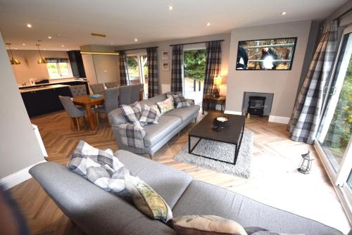 Cairndow House | Crann Mhor Holiday Home