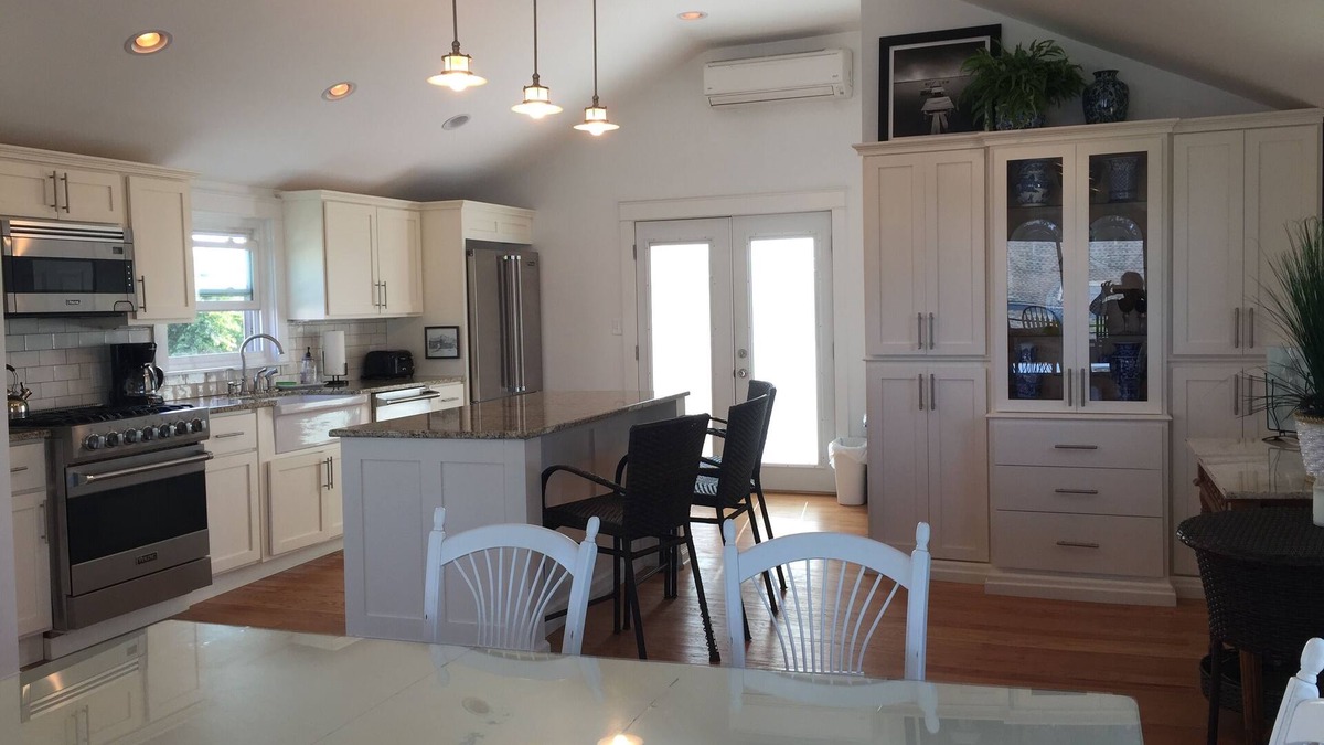 Point Judith House | Crashing Waves and Ocean Views - Summer and Autumn Booking Now!