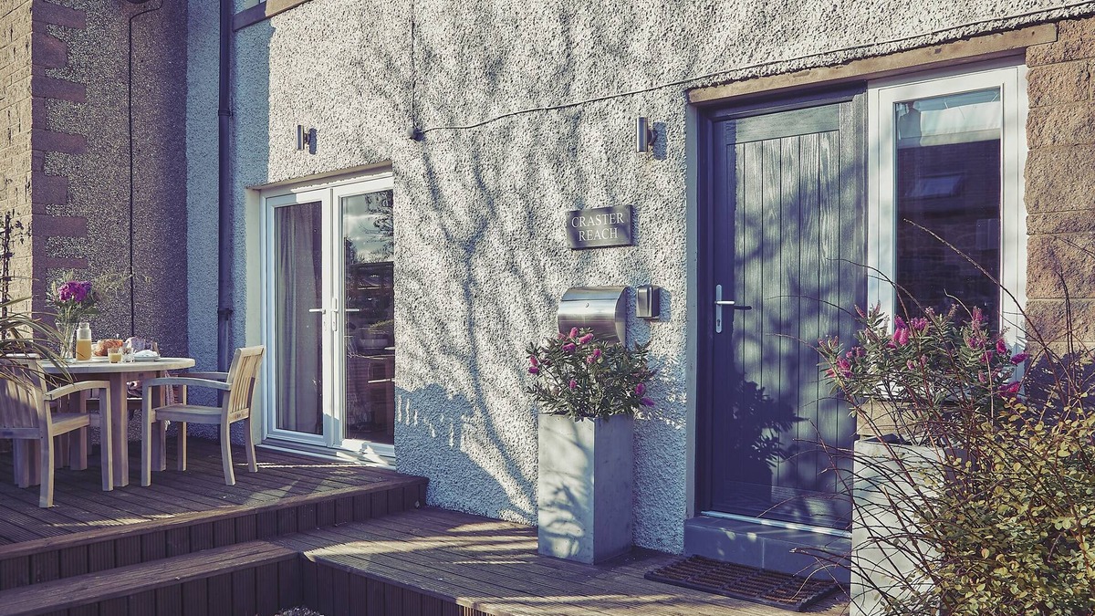 Craster Cottage | CRASTER REACH, pet friendly, luxury holiday cottage in Craster