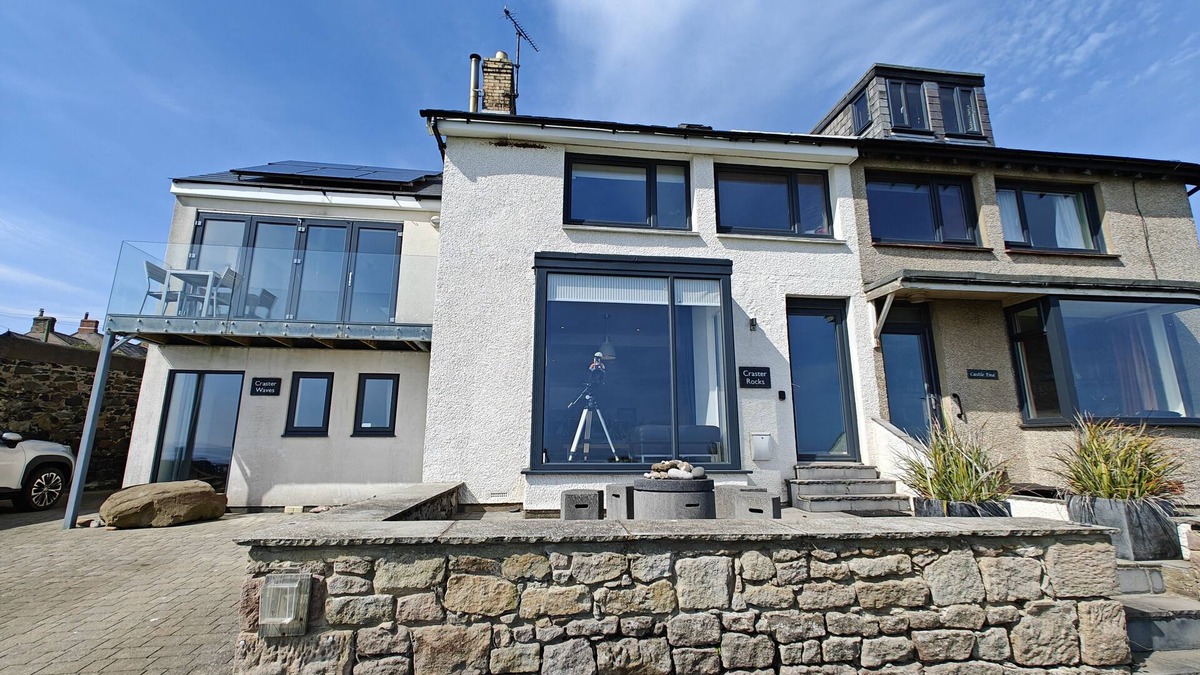 Craster House | Craster Rocks - Three Bedroom House, Sleeps 6