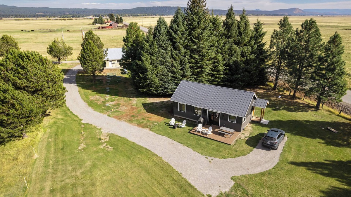 Fort Klamath Cabin | CRATER LAKE CATTLE CO. RANCH CABIN nShort drive to Crater Lake nBuilt in 2023n