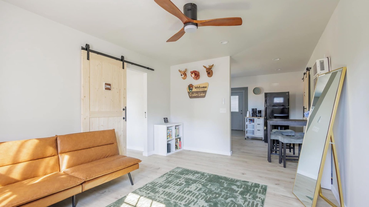 Downtown Klamath Falls House | Crater Lake House l Close to Hwy 97 l OIT l Skylake l Family l Pet Friendly