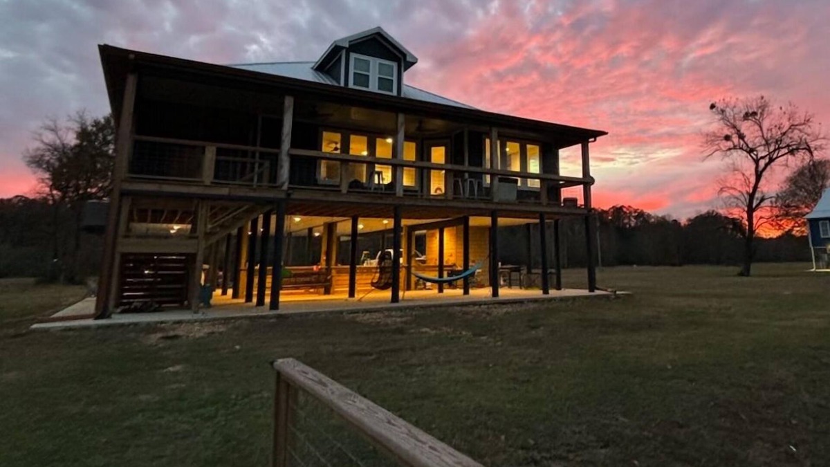 Murfreesboro Cabin | Crater of Diamonds, Murfreesboro, Trout Fishing, Float Trip, near Lake Greeson