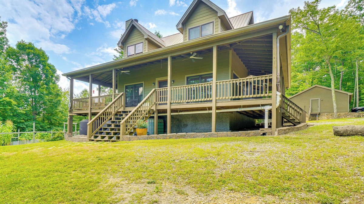 Muddy Pond Cottage | Crawford Cottage w/Fireplace & Mountain Views!