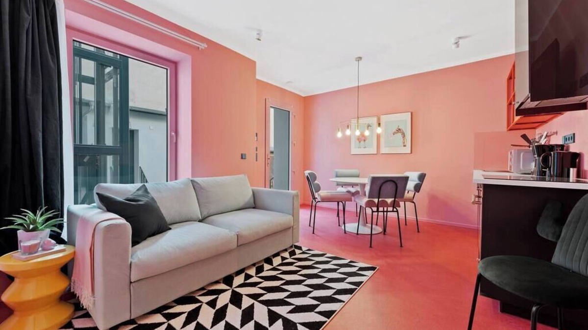 Weissensee Apartment | Crazy 44sqm 3room maisonette apt. Near center.