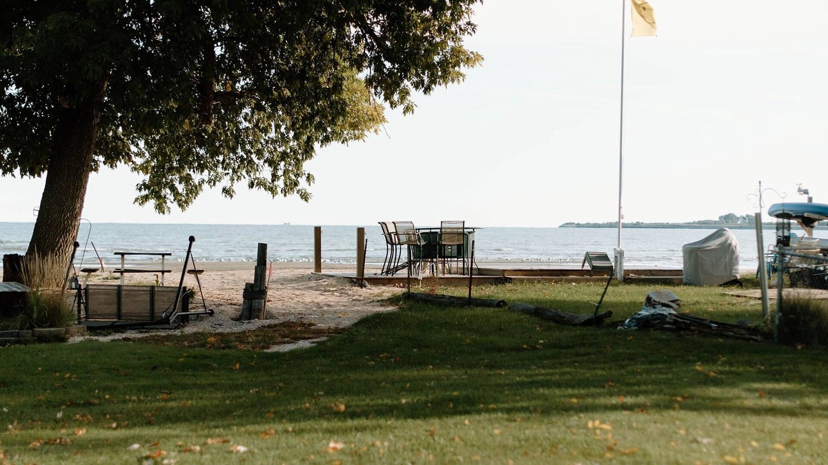 Bay City House | Crazy View Beach Front Bay City, MI