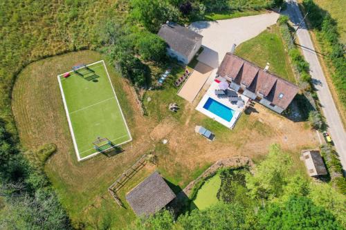 Champcevrais Villa | Crazy Villa Gaudiniere 89 - Heated pool - Multisport - 2h Paris - 30p
