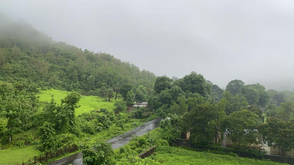 Palghar Apartment | CRD Gardenia Mountain & Park View 402