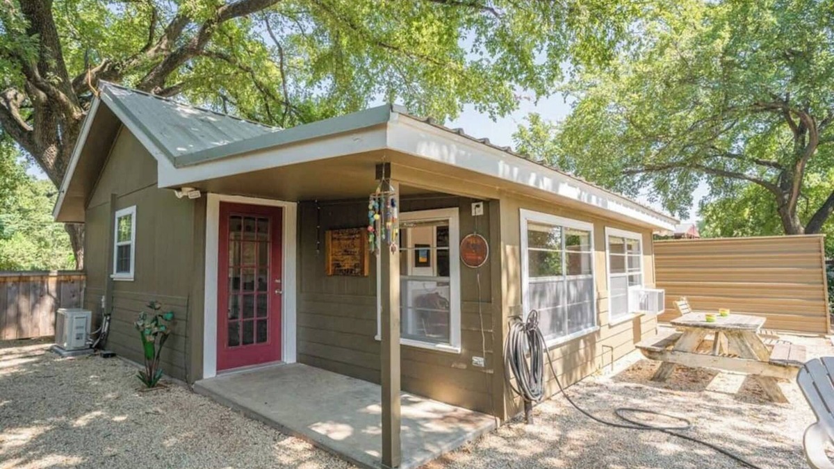Waco House | Creatively colorful and cozy cabin and Airstream on the Brazos!