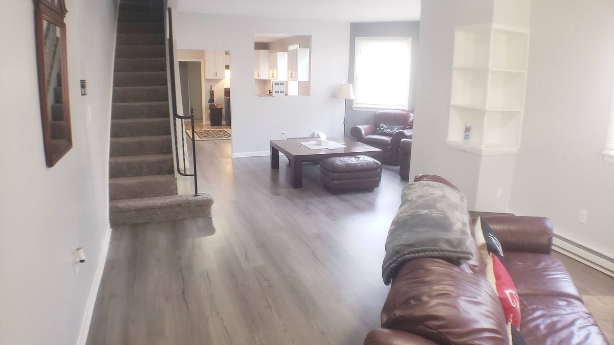 New Cumberland House | Creek River Homestay-Close to the Base/Harrisburg/Hershey/Lancaster/Much More!