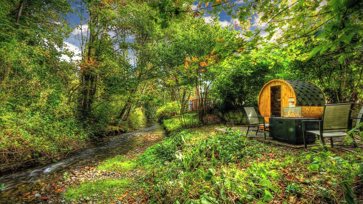 Hoodsport Cabin | Creek-side oasis! Newly renovated home w/hot tub & barrel sauna!