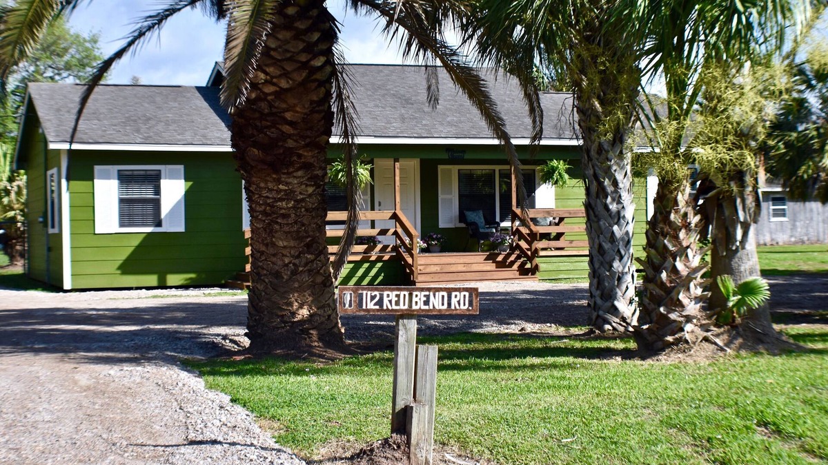 Cedar Lane House | CREEKFRONT HOME, LIGHTED PIER, FENCED YARD