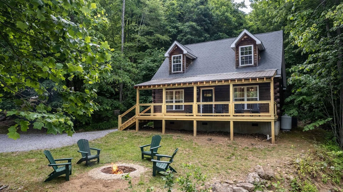 Lake Nantahala Cabin | Creekside Bliss - Stunning Custom Mountain Home with a Hot Tub I Convenient to WCU!