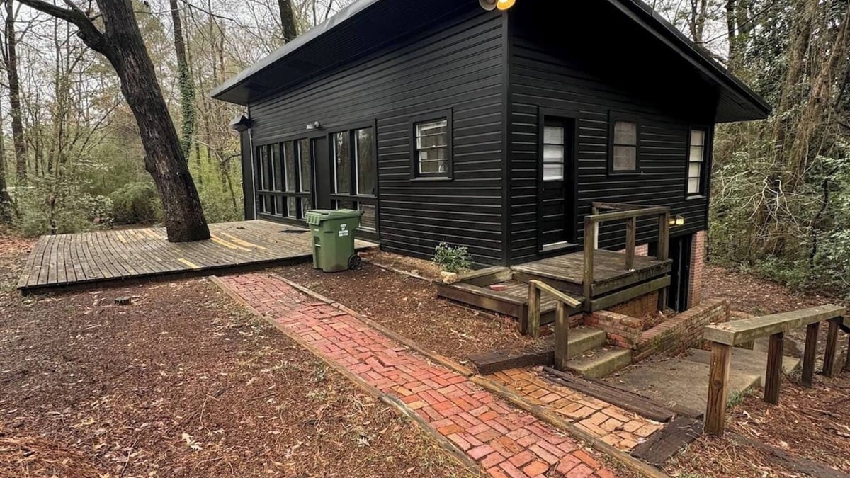 Ruston House | Creekside Cabin - 5 Mins From LA TECH & Sports Complex