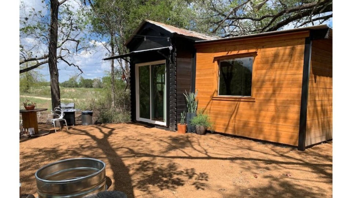 Hico House | Creekside Cabin