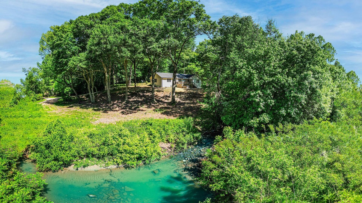 Sunset Road House | Creekside cottage~hot tub~park