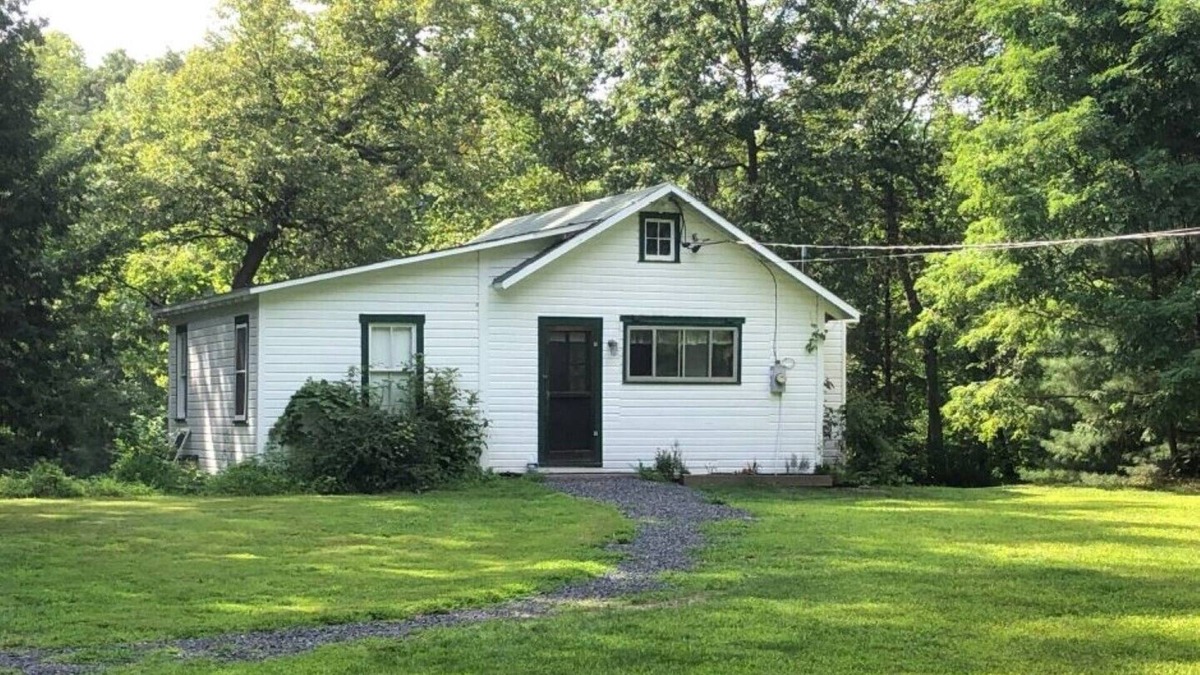 Mount Marion House | Creekside Cottage On The Water
