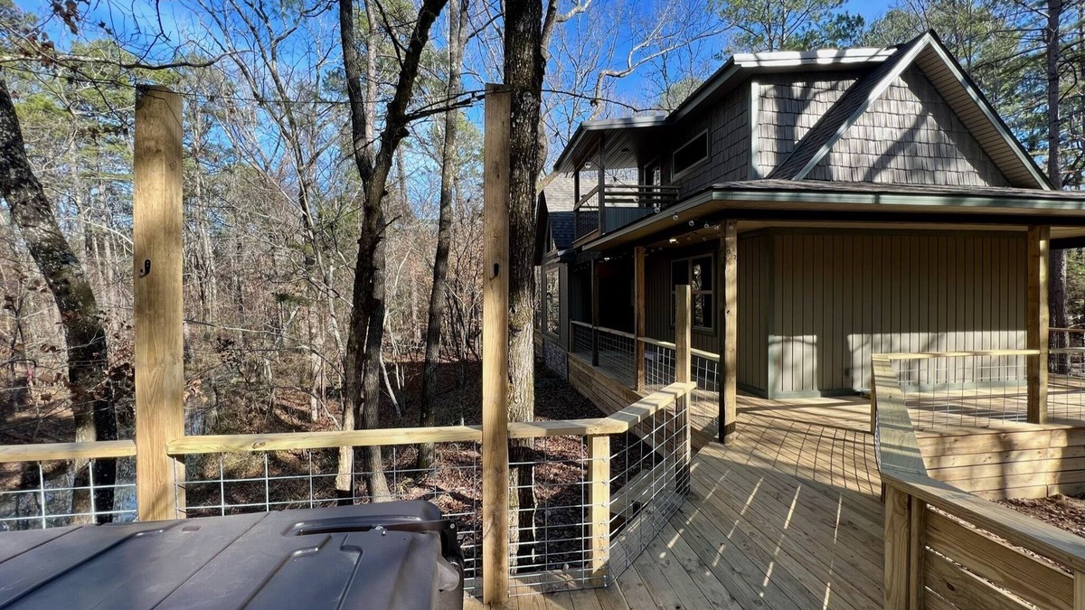 Muse Cabin | Creekside forest hideaway with hot tub near ATV trails