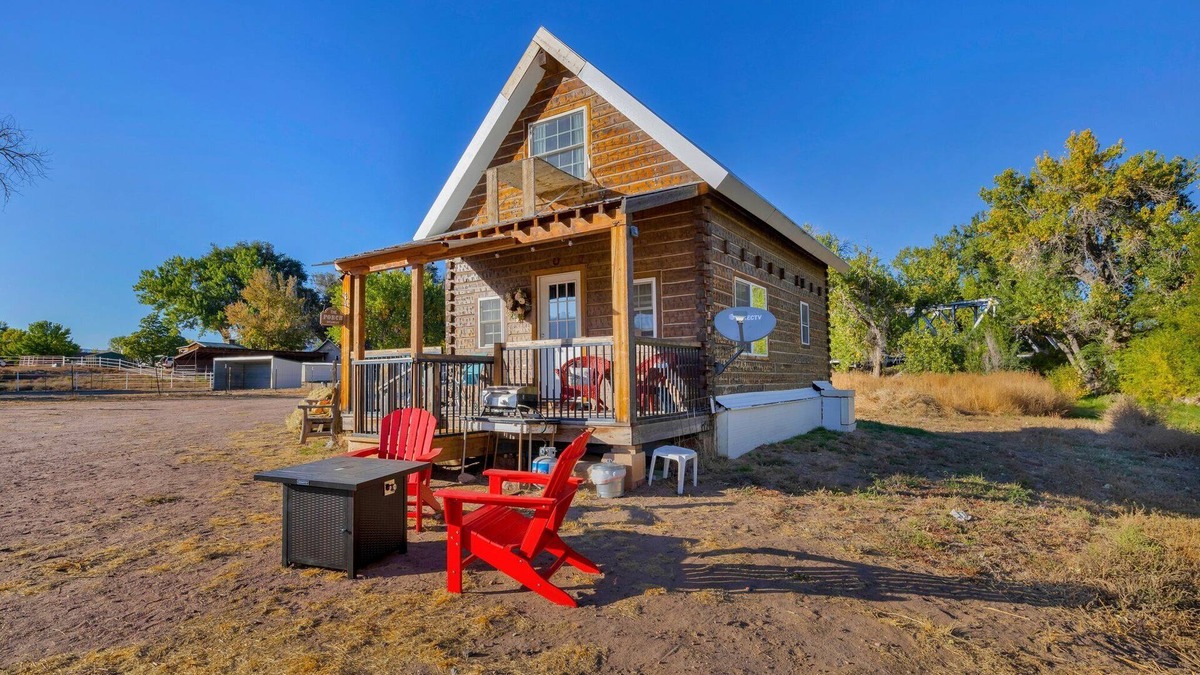 Canon City Cabin | Creekside Log Cabin