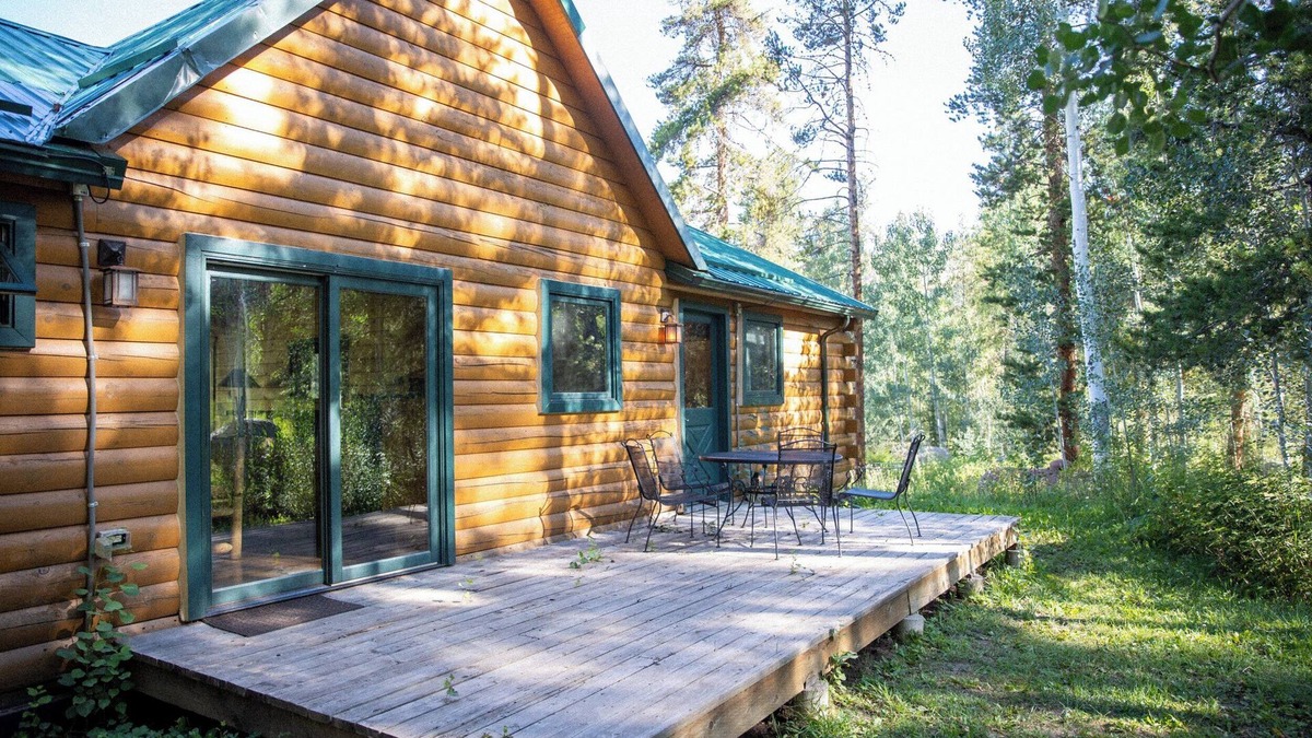 Pitkin County Cabin | Creekside Log Cabin with Soaring Great Room at Dreamy Art & Nature Retreat