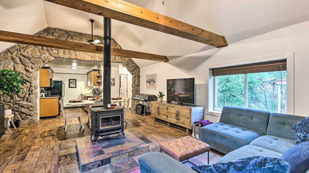 Morrison Cabin | Creekside Morrison Cabin ~ 9 Mi to Red Rocks Park!