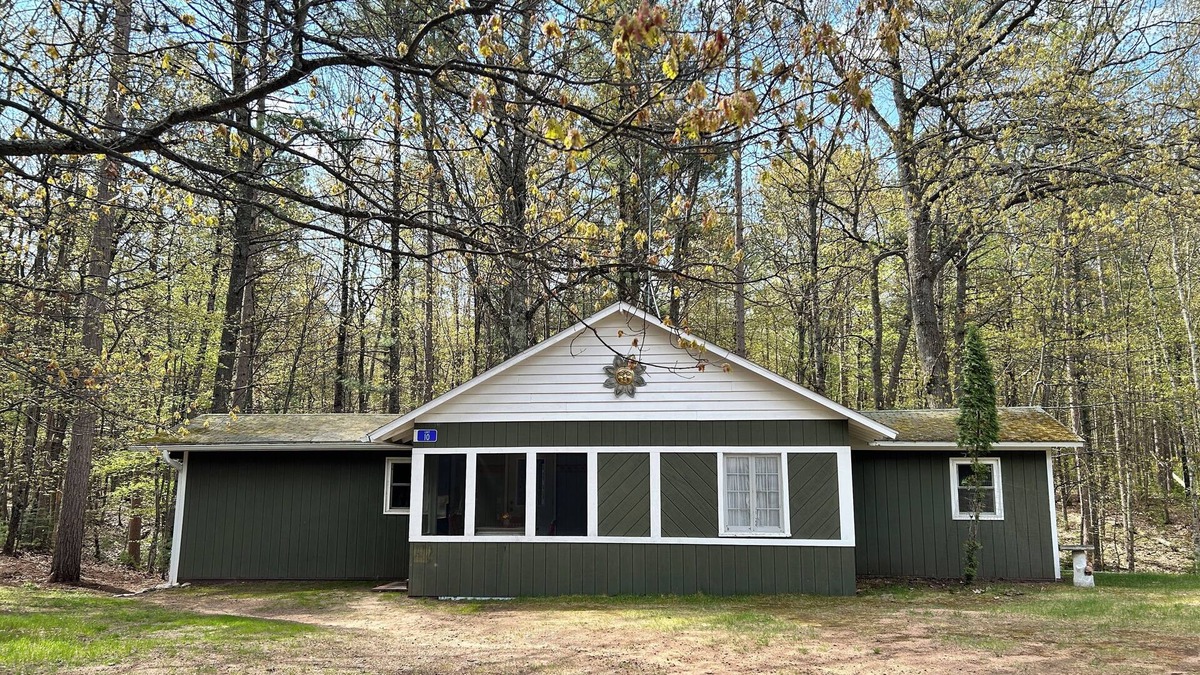 Hazelhurst Cabin | Creekside Oasis ~ Terrific 3-bedroom Cabin in Hazelhurst, Wisconsin