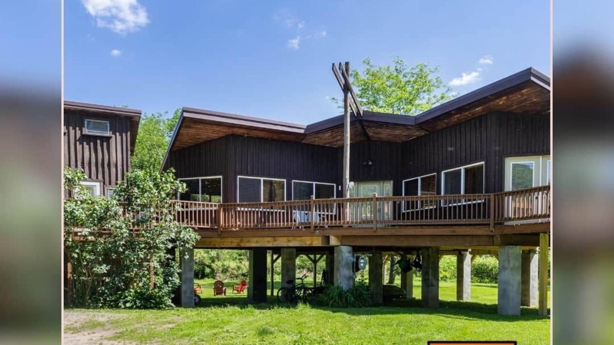 Wellsboro House | Creekside Retreat: Rail Trail Access Nearby!