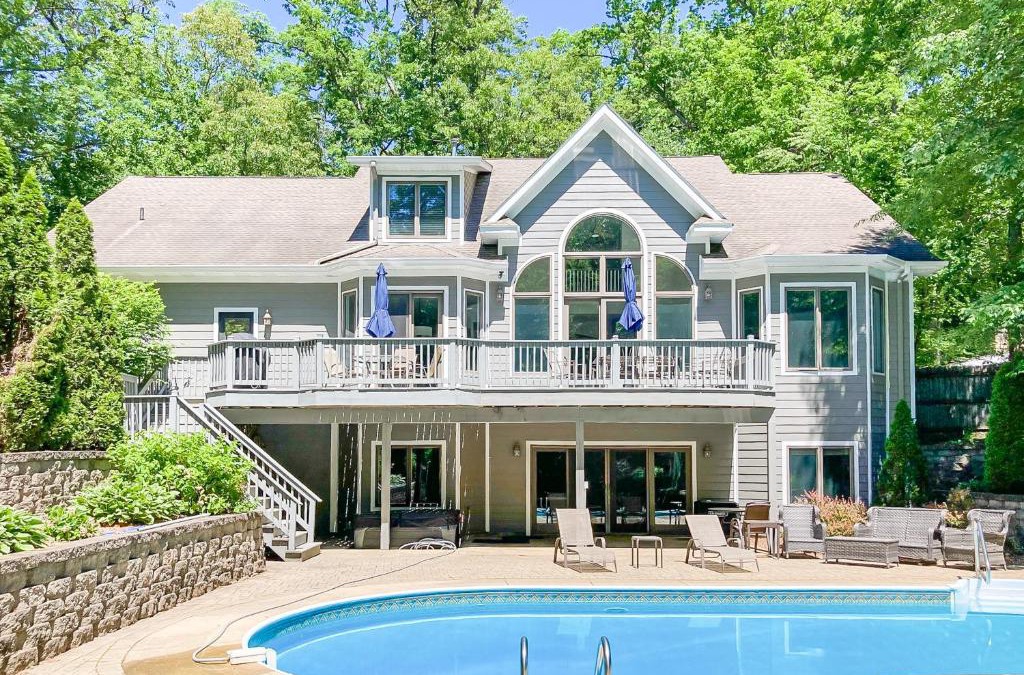 New Buffalo House | Creekside Retreat