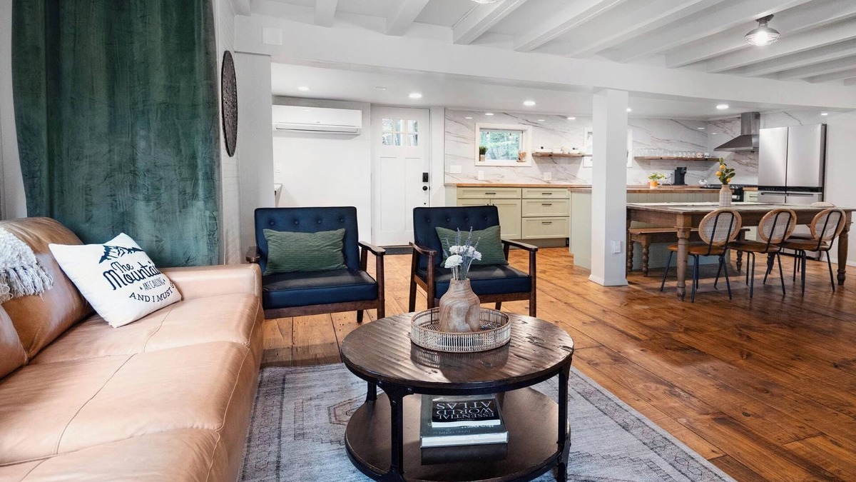 Haines Falls House | Creekside Retreat-Arcade-Fire Pit-BBQ-Minutes To Hiking & Skiing