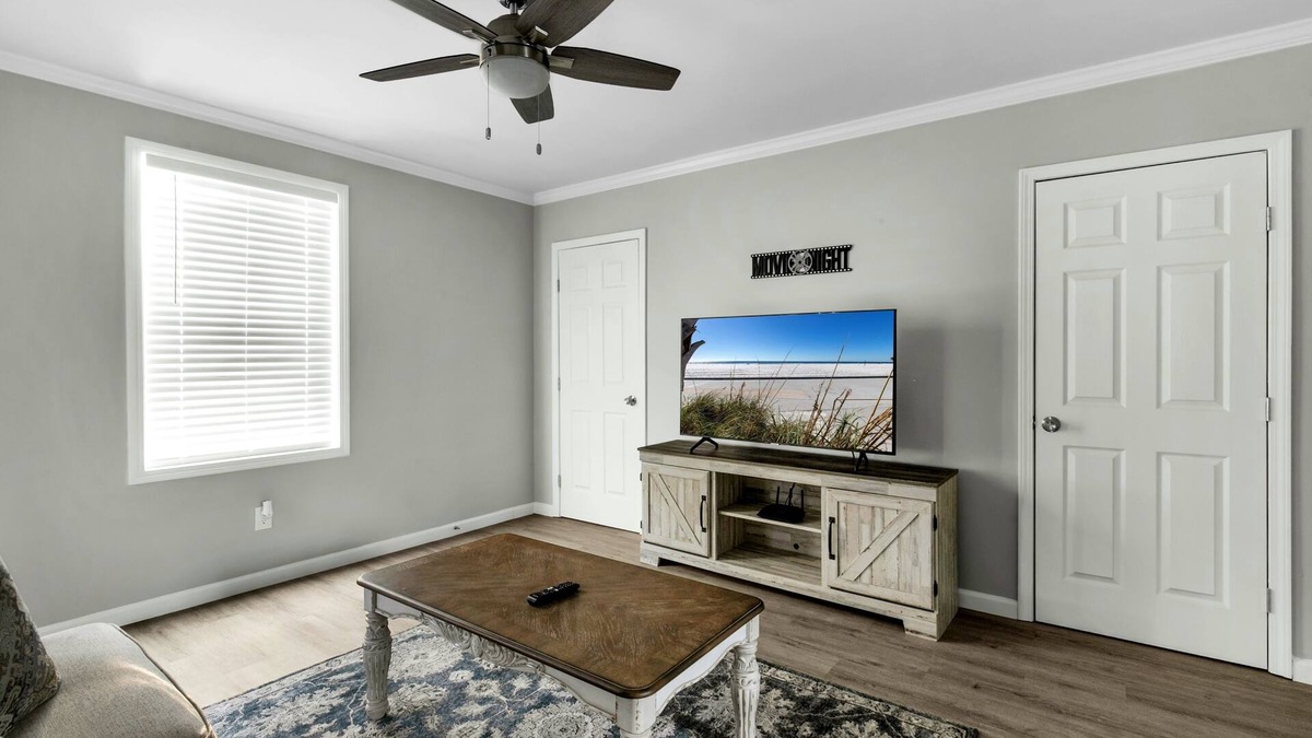 Mobile Apartment | Creme Castle (5 mins From Downtown)