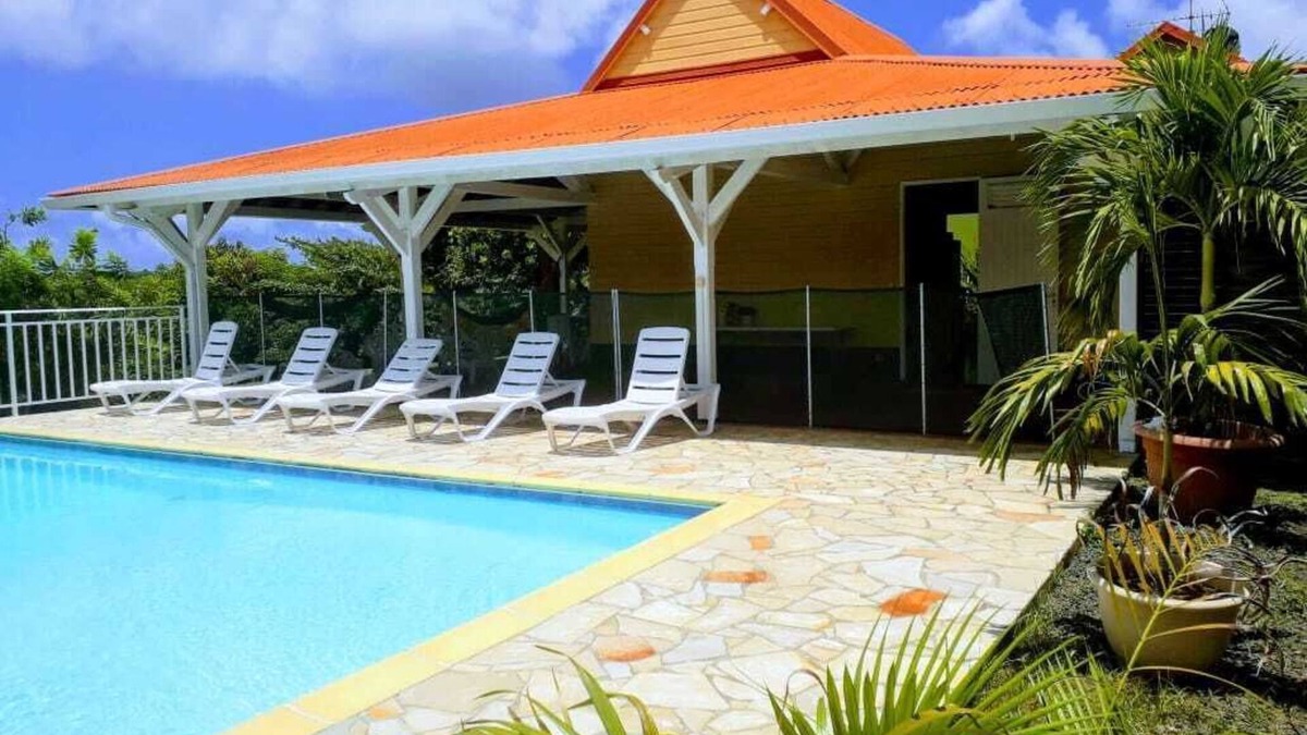 Le Francois Villa | Creole villa with pool overlooking the magnificent islets of Le François