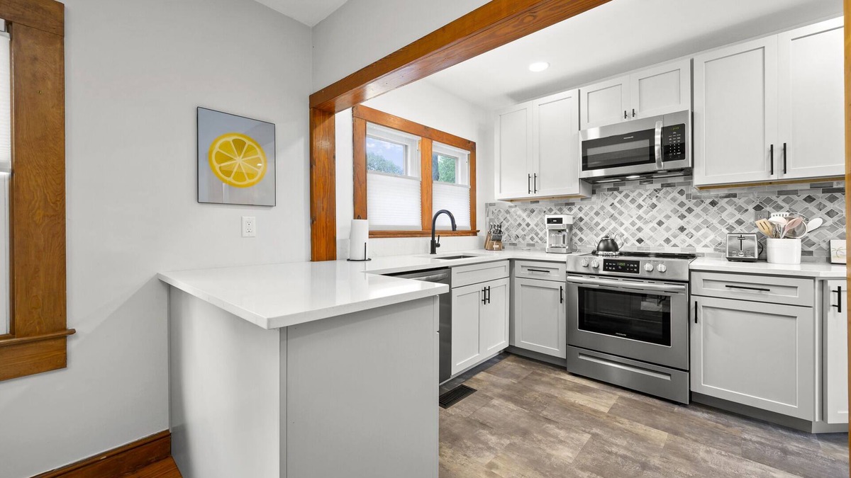 Chincoteague House | Crepe Myrtle Cottage - Nothing but Southern Charm and Hospitality.