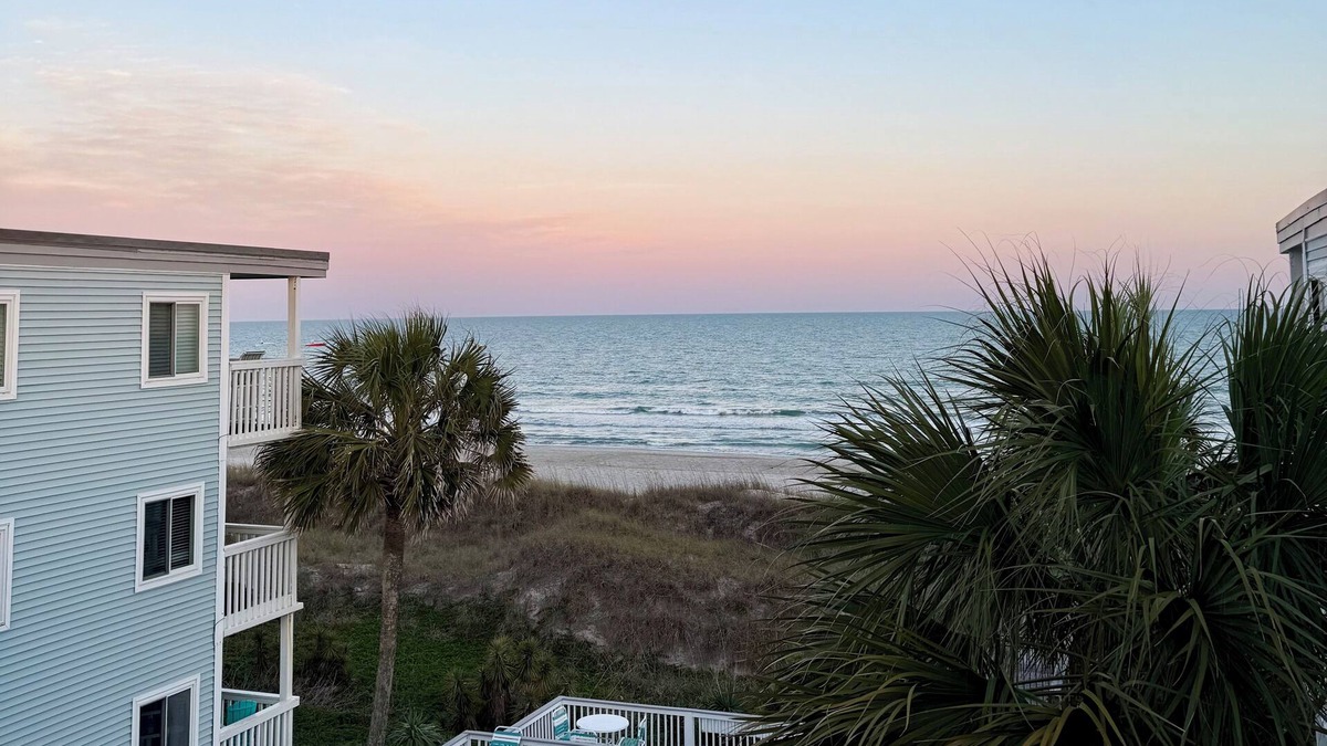 Crescent Beach Condo | Crescent Beach Gemn2-bedroom 2-Bath condo — North Myrtle Beach