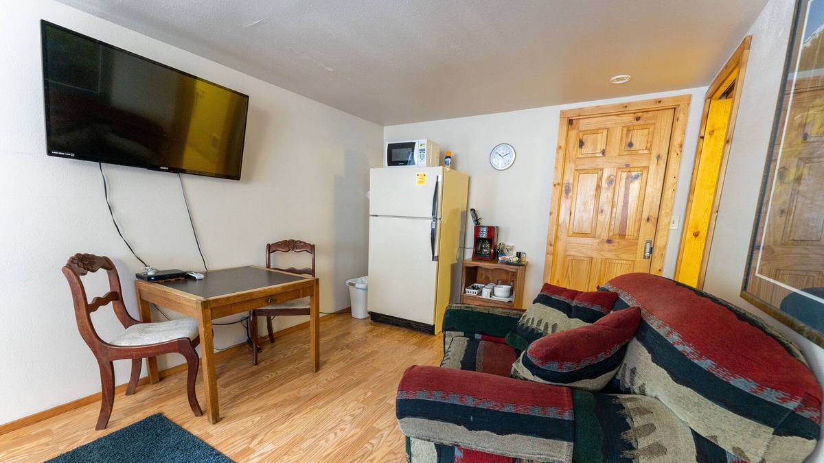 Crescent Apartment | Crescent Lake Rental Without the Whole House