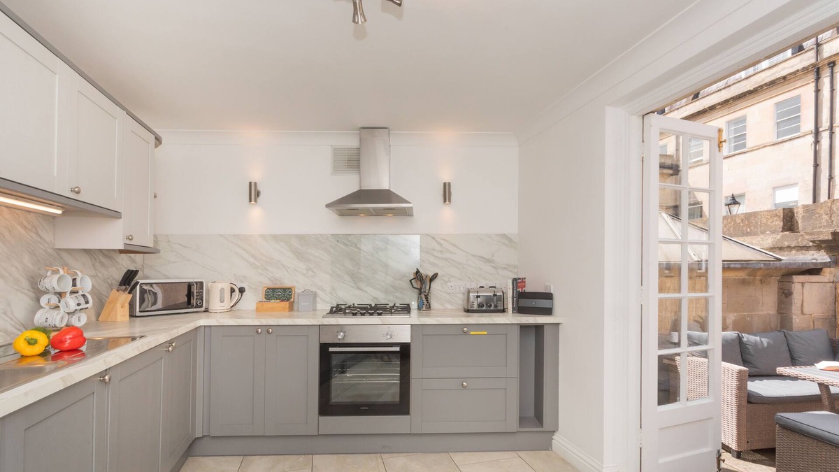 Upper Town Apartment | Crescent Mews Apartment
