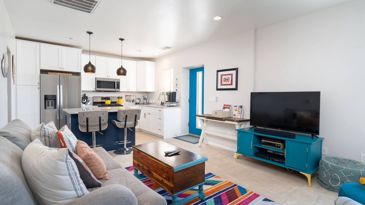 Santa Fe House | Crescent Moon Casita | Dog Friendly, Walk to Town, Private Outdoor Space