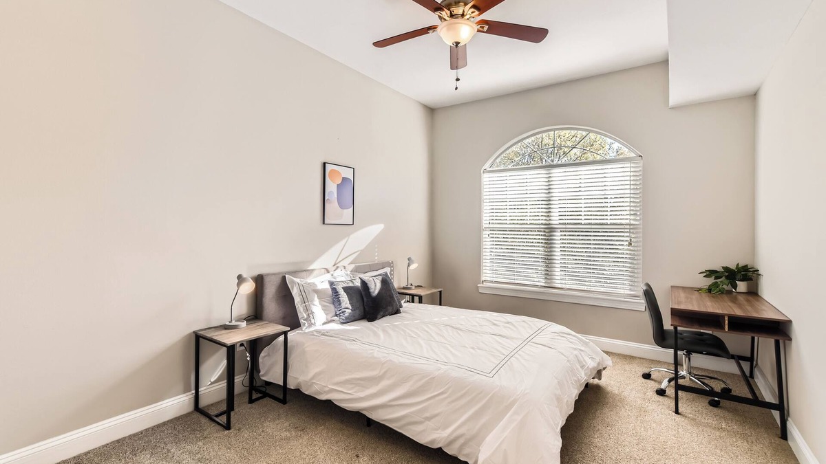 Old Fourth Ward Apartment | Crest at Midtown 4603 l 1 Bedroom 1 Bathroom