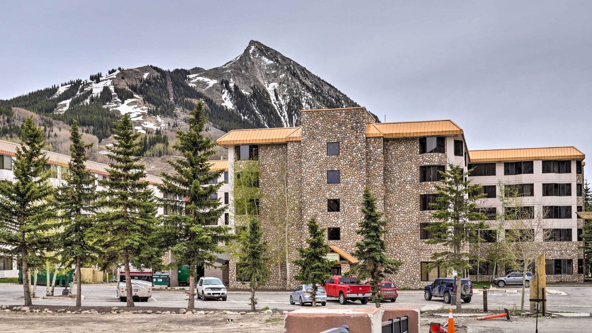 Crested Butte Apartment | Crested Butte Studio w/Community Hot Tub & Pool!