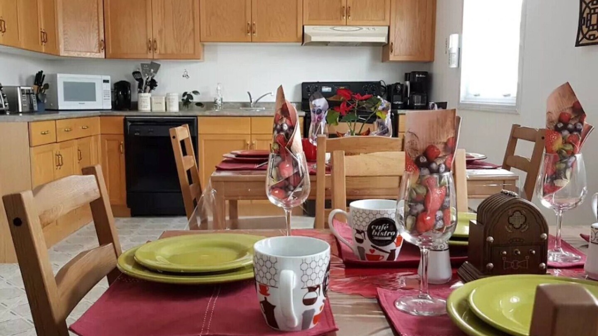 Chapleau House | Crestview Guest House - Crestview House - Superior Room F06