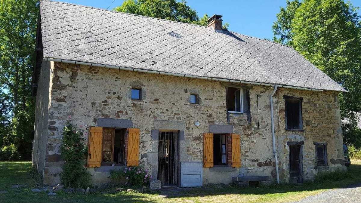 Saint-Merd-la-Breuille House | Creusoise" house rental ideal for relaxation and family get-togethers