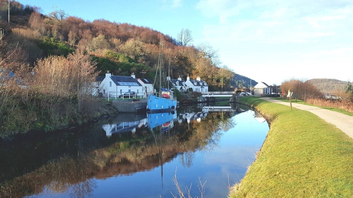 Cairnbaan Cottage | Crinan Canal Cottage No8 Cairnbaan Cottages