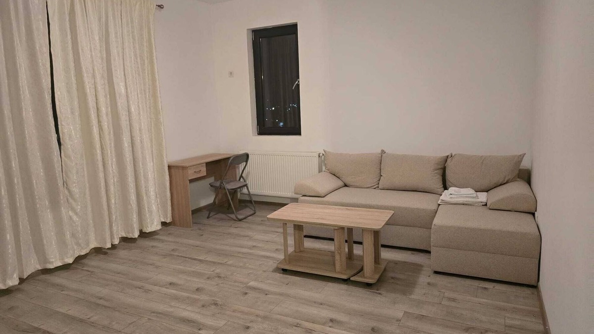 Chiajna Apartment | Cris and Rafael apartment