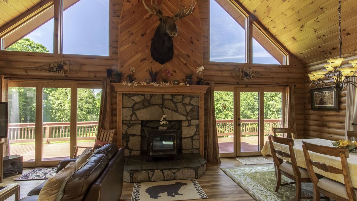 Danby Cabin | 🍁Crisp Air, Crunchy Leaves and Warm Fires! Beautiful Autumn in Vermont 🍁
