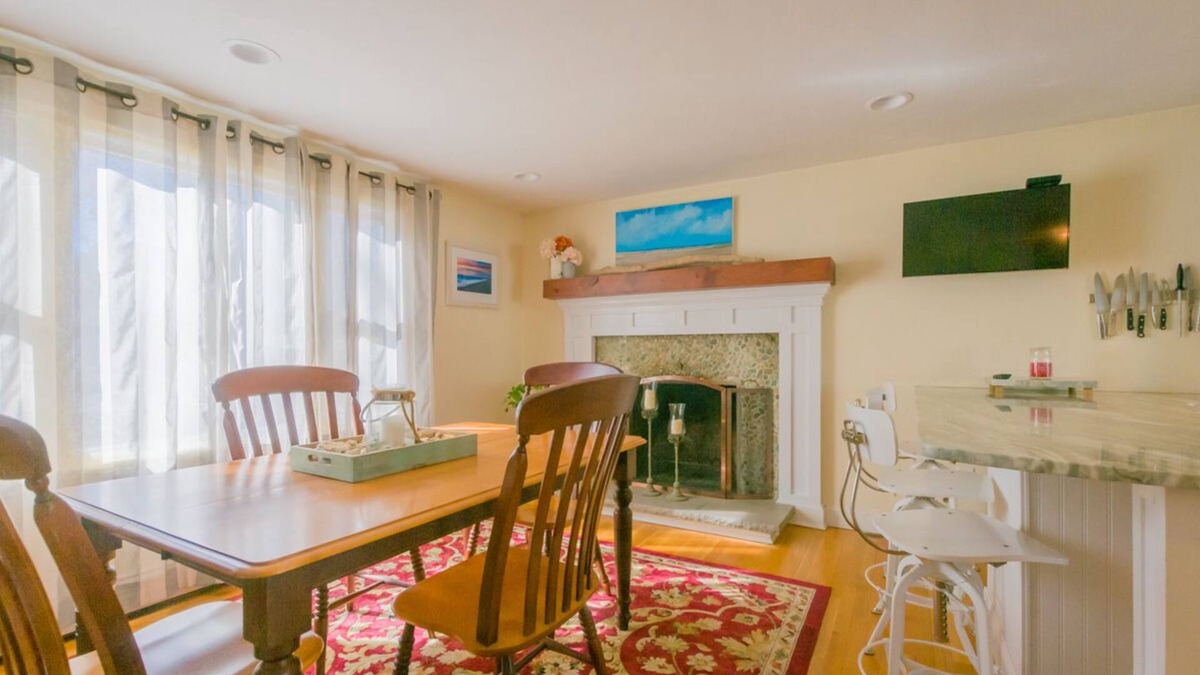 Mashpee House | Crisp and clean home located in private beach Association on Johns Pond