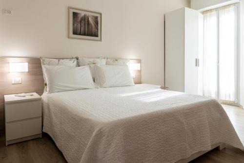 Brusuglio Apartment | Cristel Apartment - 15 min da Milano